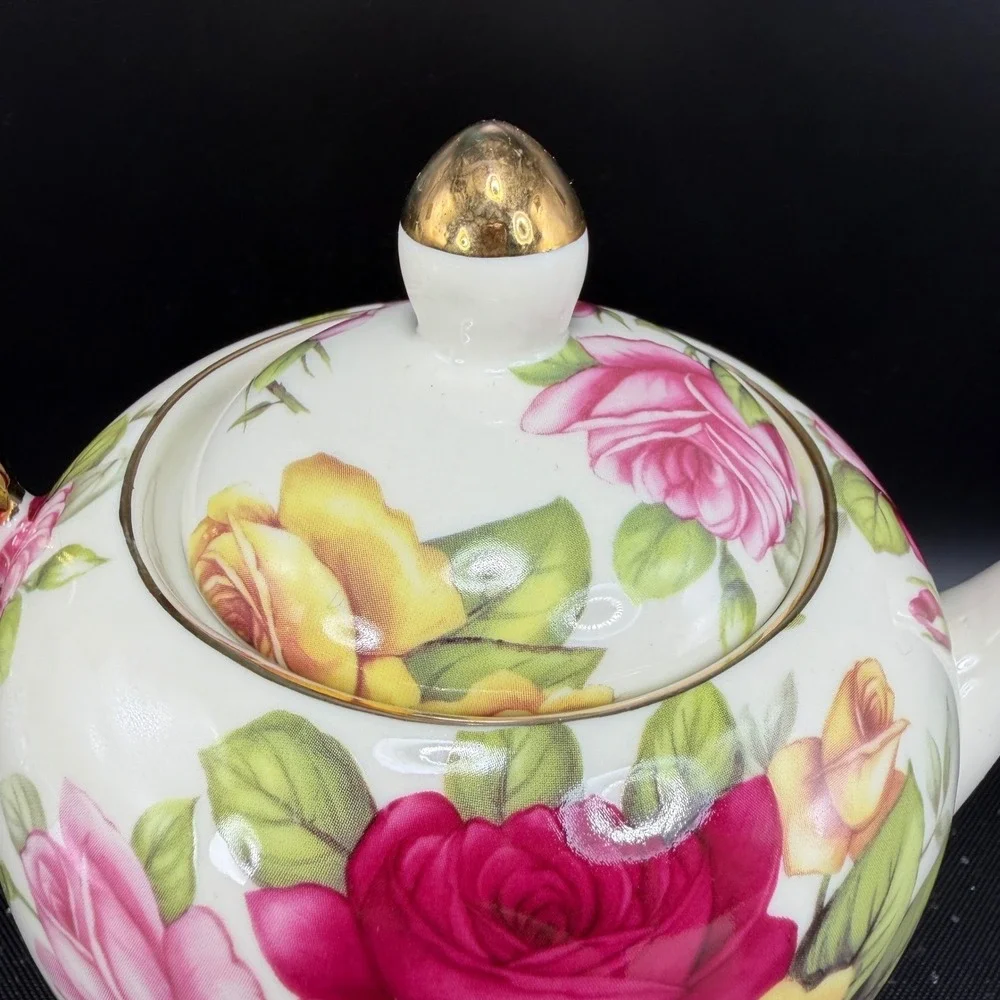 Royal Elfleda Country Rose Teapot Allison LL Fine Porcelain Floral Gold Trim 9in